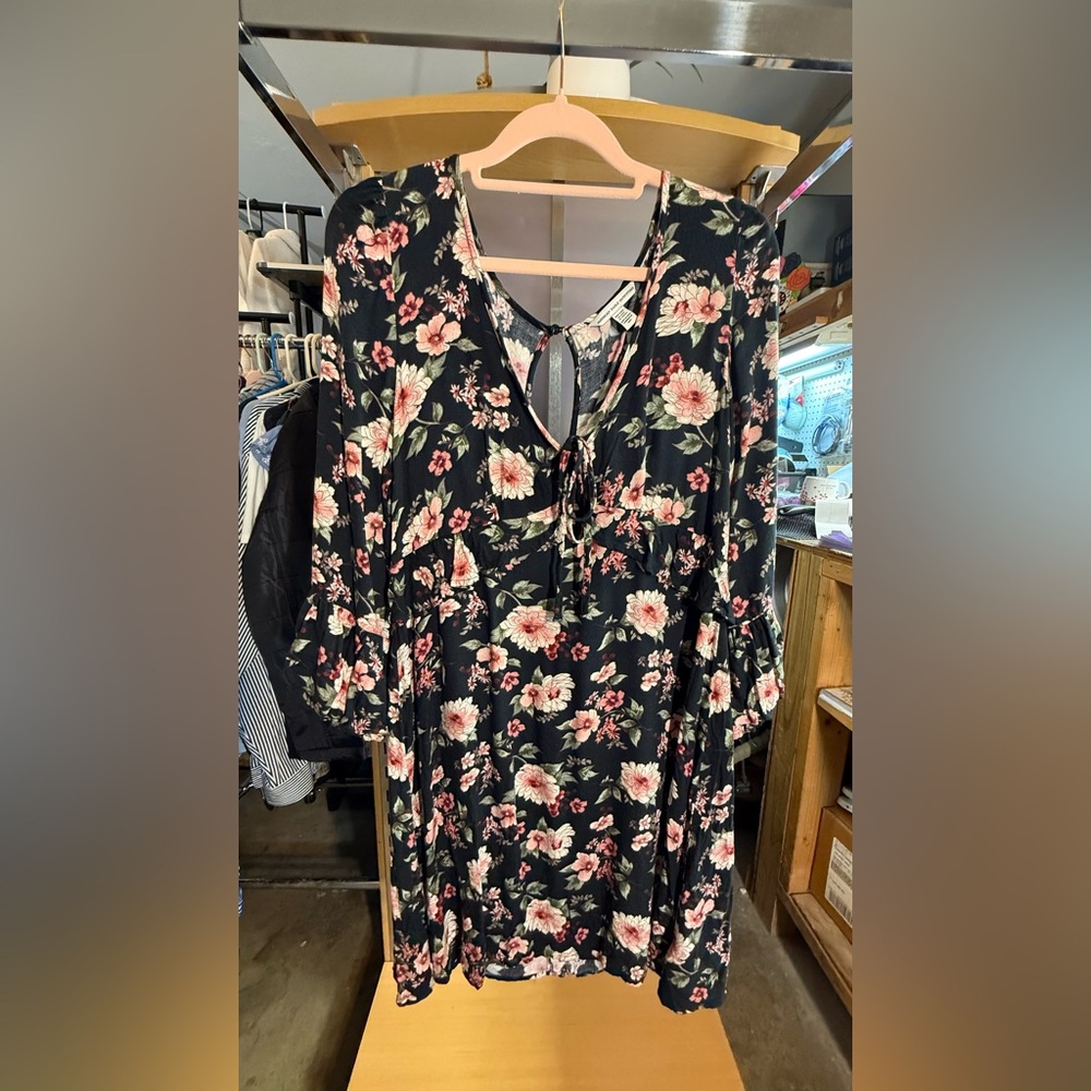 American Eagle Floral Dress 🌸 Size M Long